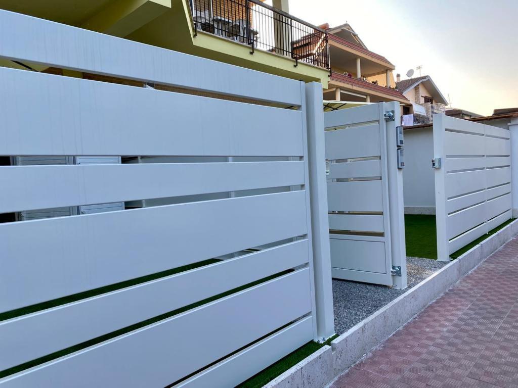 Novella Del Mar Prima Fila Dal Mare Villa Grottammare Exterior photo